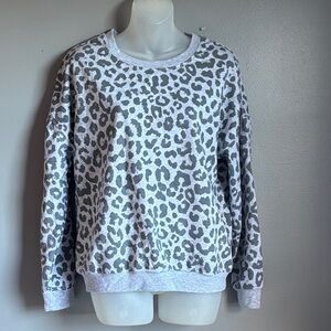 Weekend Soul gray leopard print sweatshirt sz MED